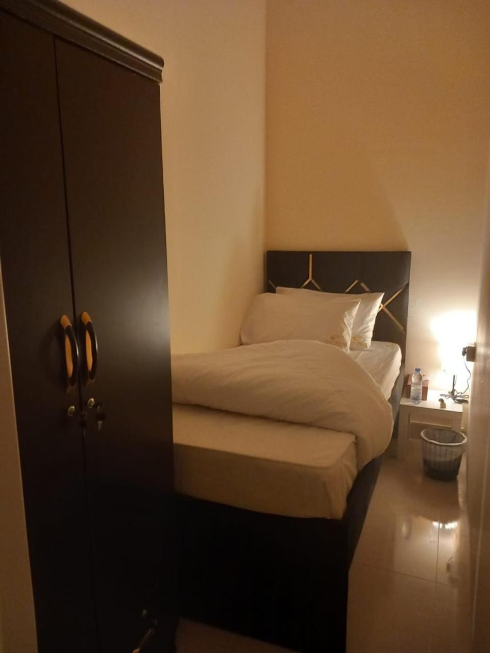 Four Stars Hostel Dubaj Zewnętrze zdjęcie